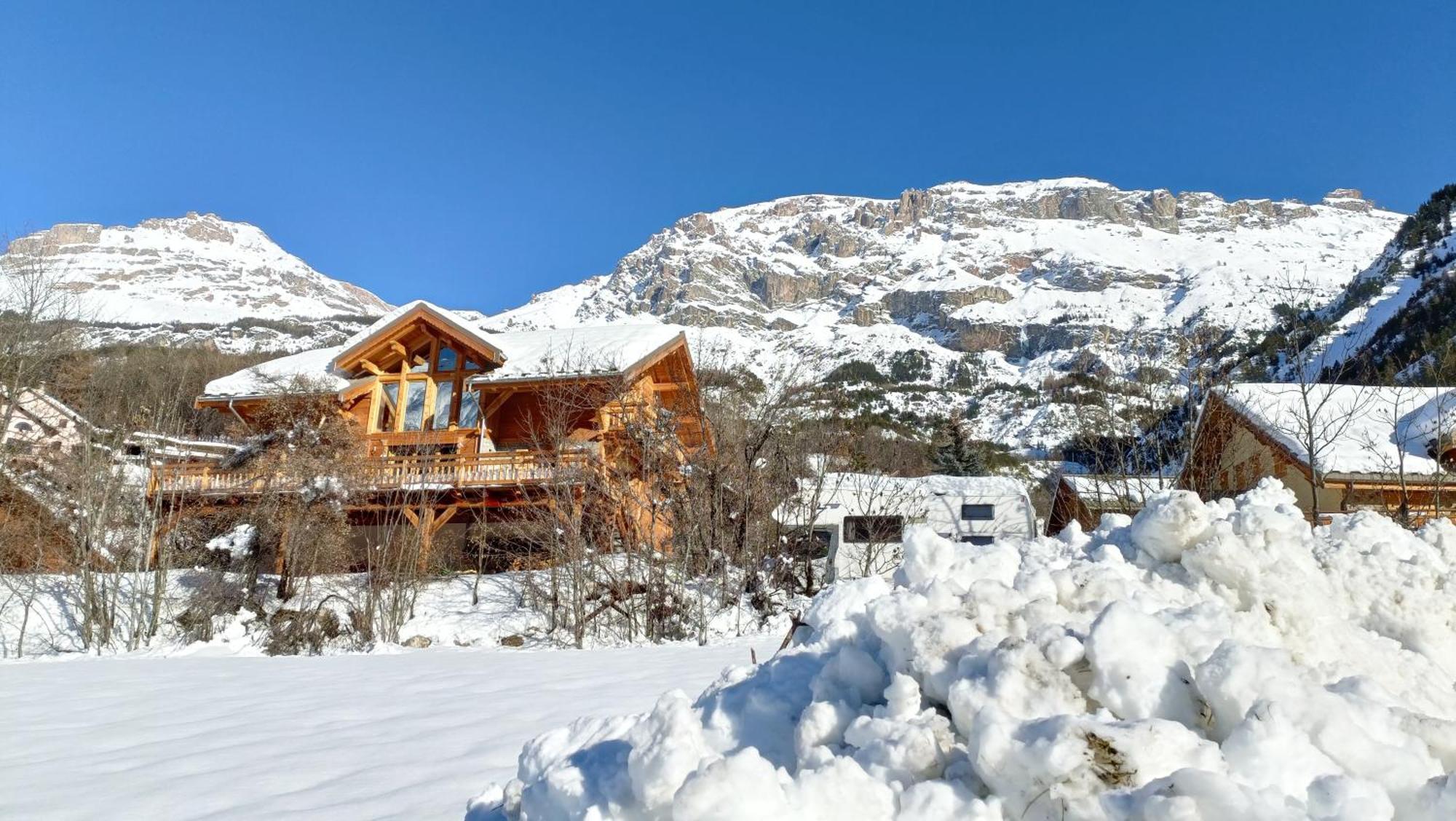 Les Cabris Bed and Breakfast Pelvoux Eksteriør billede